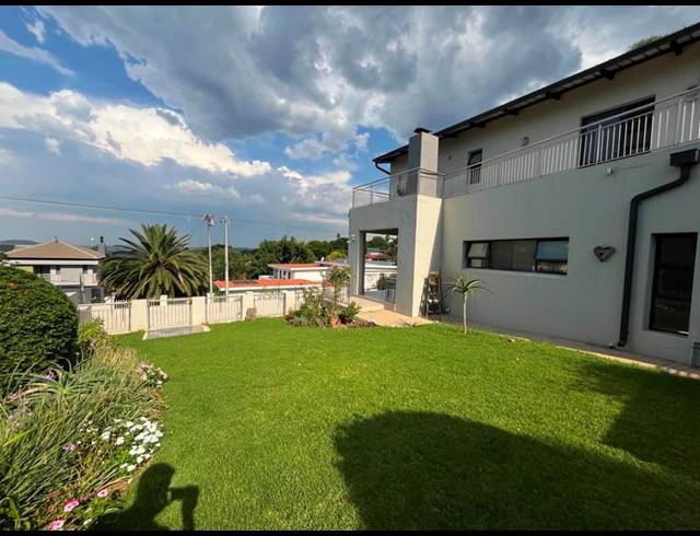 4 BEDROOM CLUSTER FOR SALE IN WATERKLOOF